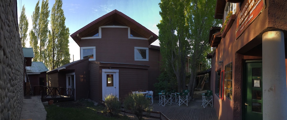 Hostel del Glaciar Pioneros 64/69