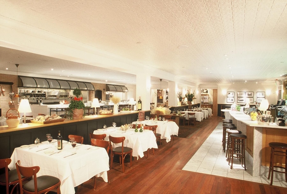Tally Ho Inn 21/23