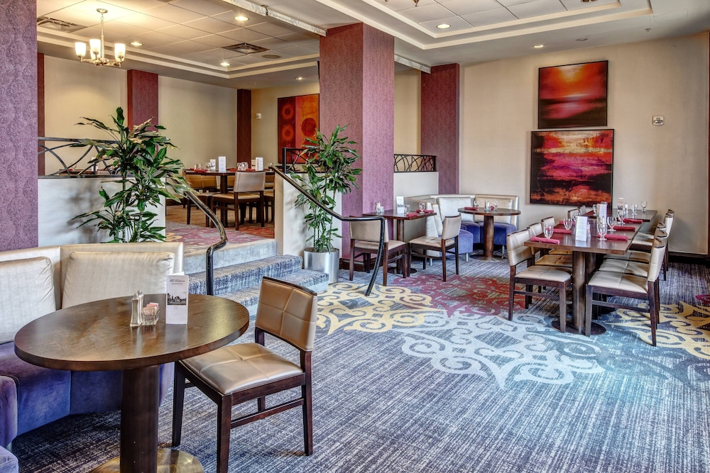 Courtyard by Marriott Kansas City Country Club Plaza 21/38