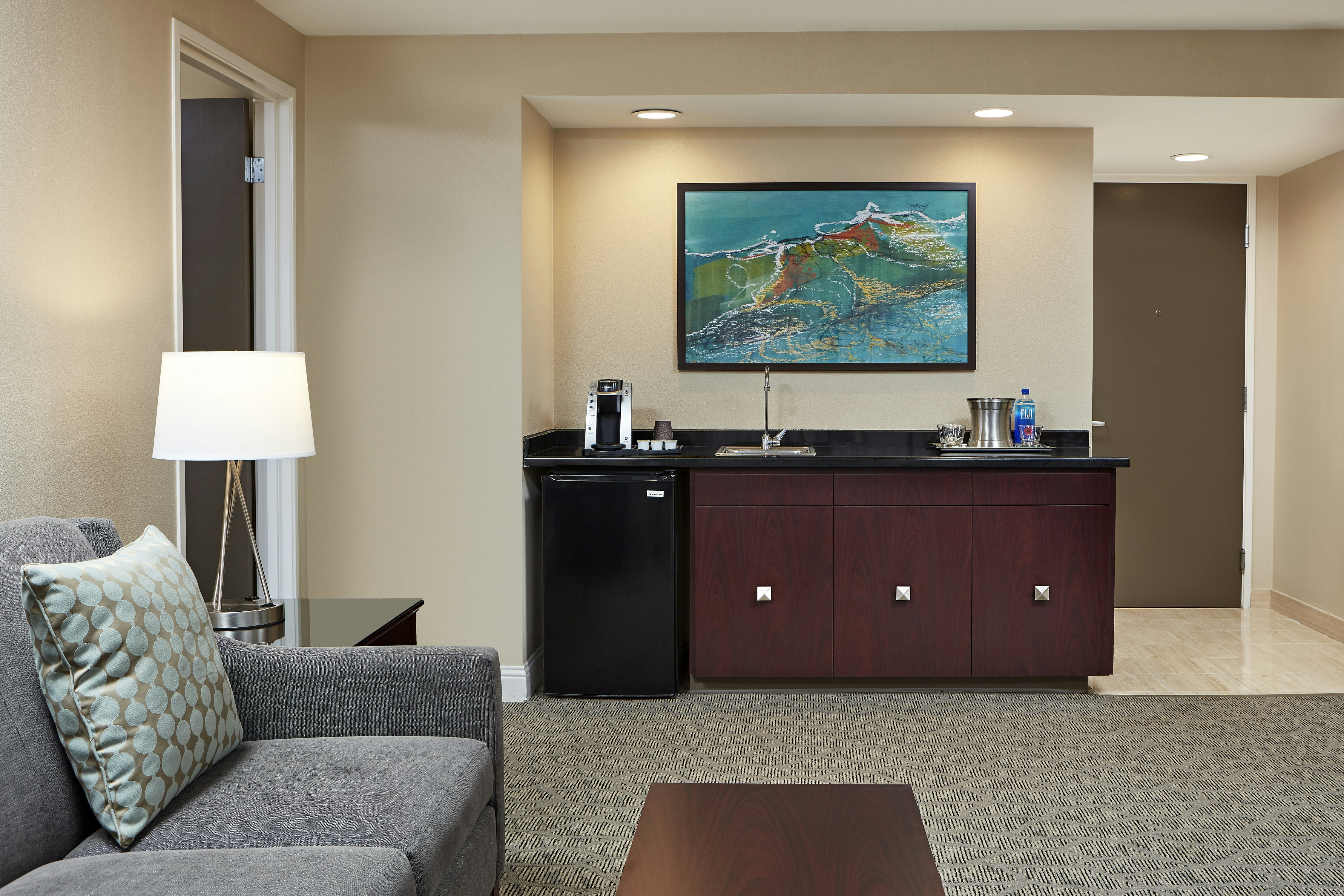 1 BEDROOM, SUITE, KING BED