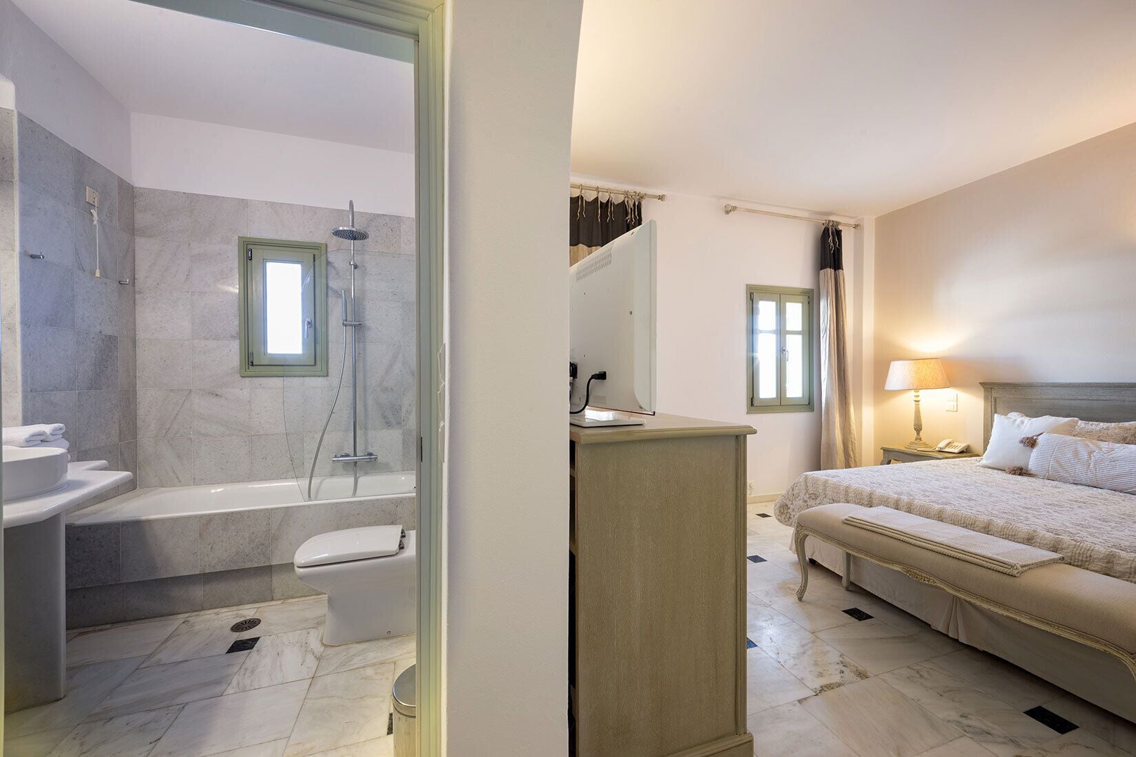 غرفة قياسية بإطلالة على الجبل، SAINT ANDREA SEA SIDE RESORT 4/9