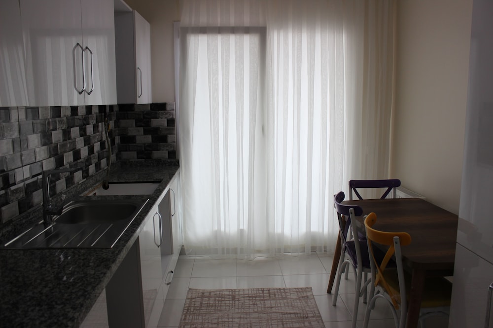Quars Suite 44/50