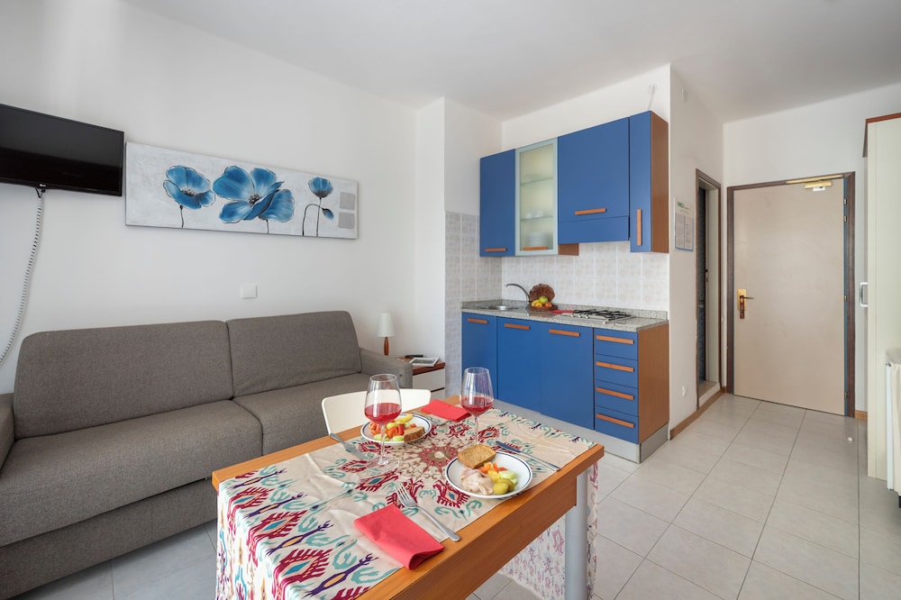 Aparthotel Pineda 36/55