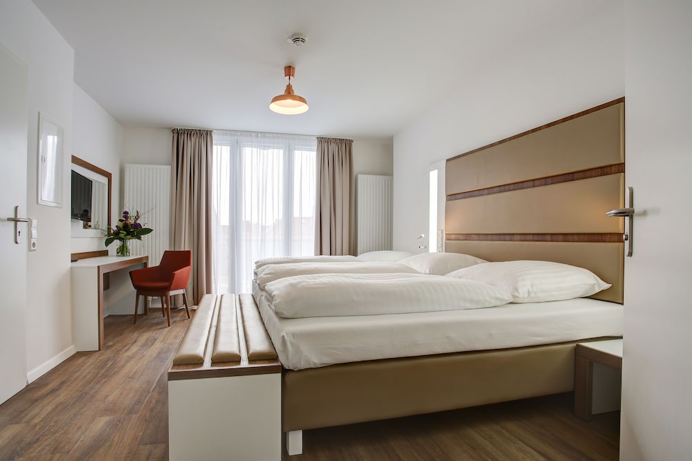 INA Boutique 030 Hannover-City 32/42
