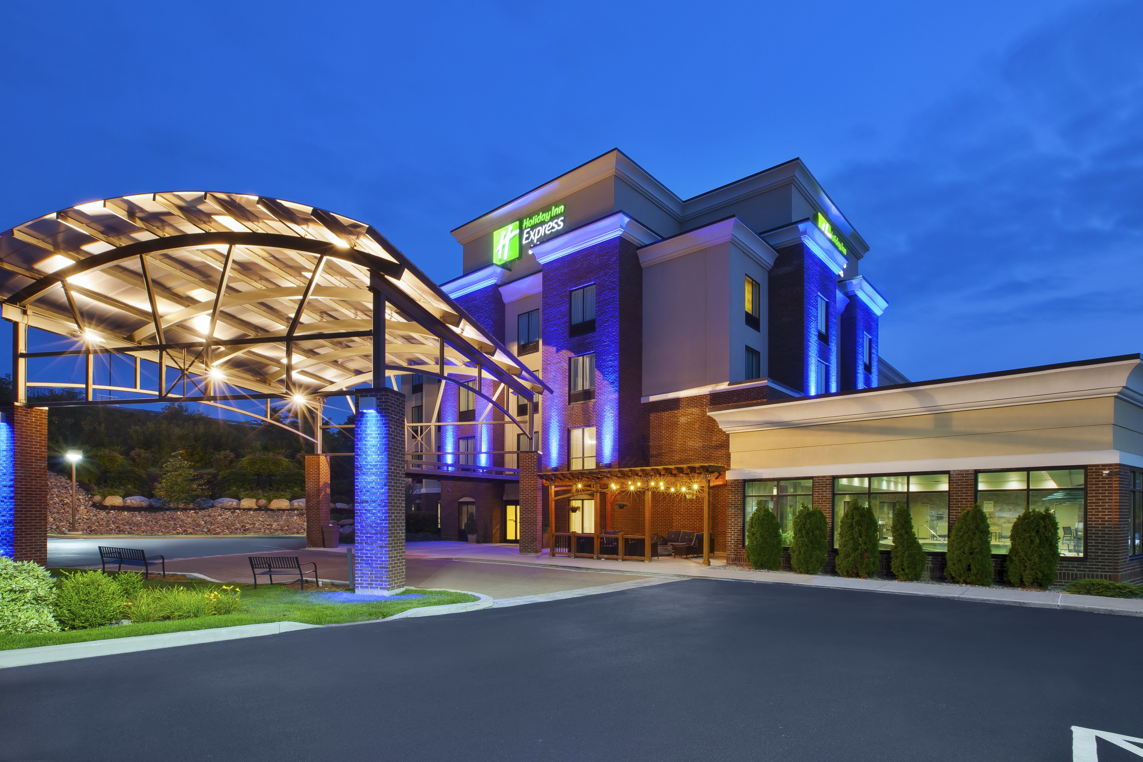 Holiday Inn Express Suites Geneva Finger Lakes 53/56