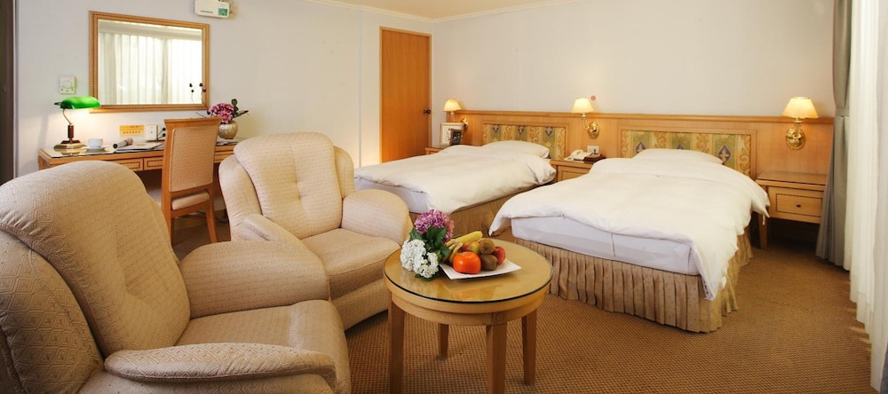 Kingdom Hotel 22/50