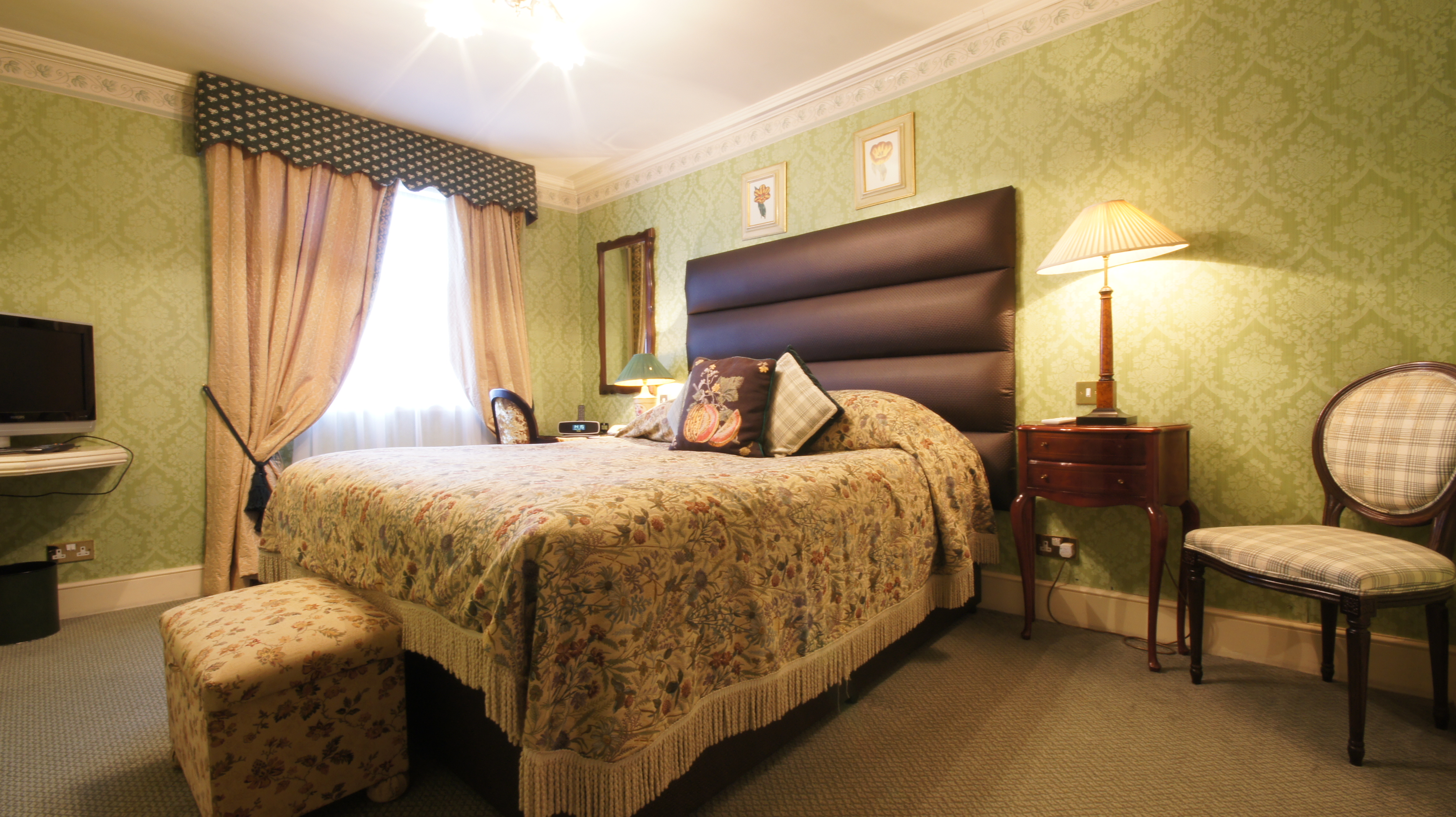 جناح بغرفة نوم واحدة، The Leonard Hotel 4/5