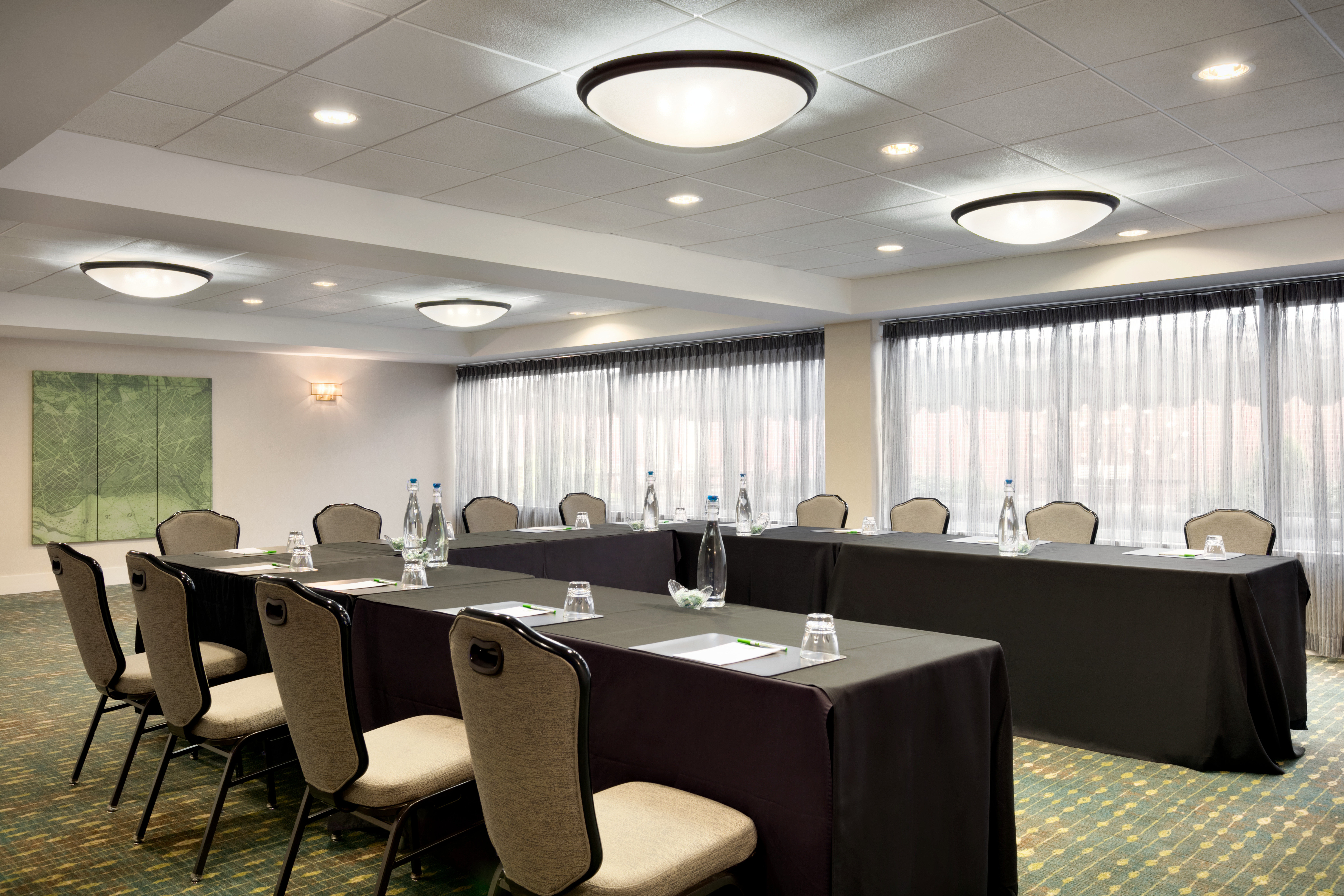 Holiday Inn Washington Dulles Intl Airport 24/33