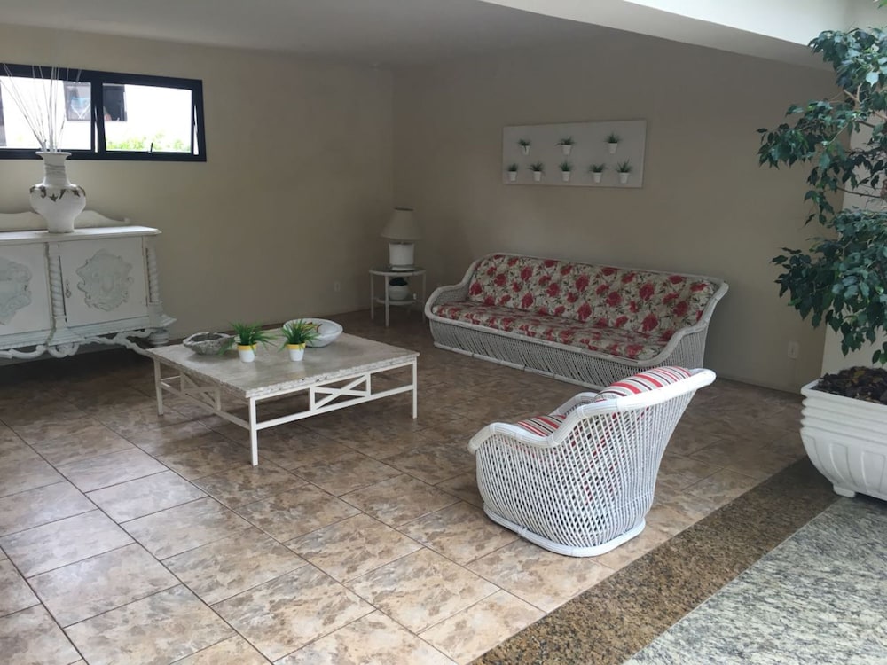 Hotel Praia Brava 34/62