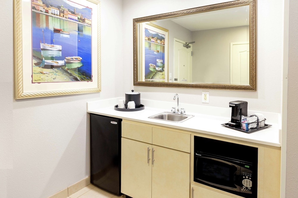 Hampton Inn Suites Jacksonville South St Johns Town Center Area 26/34