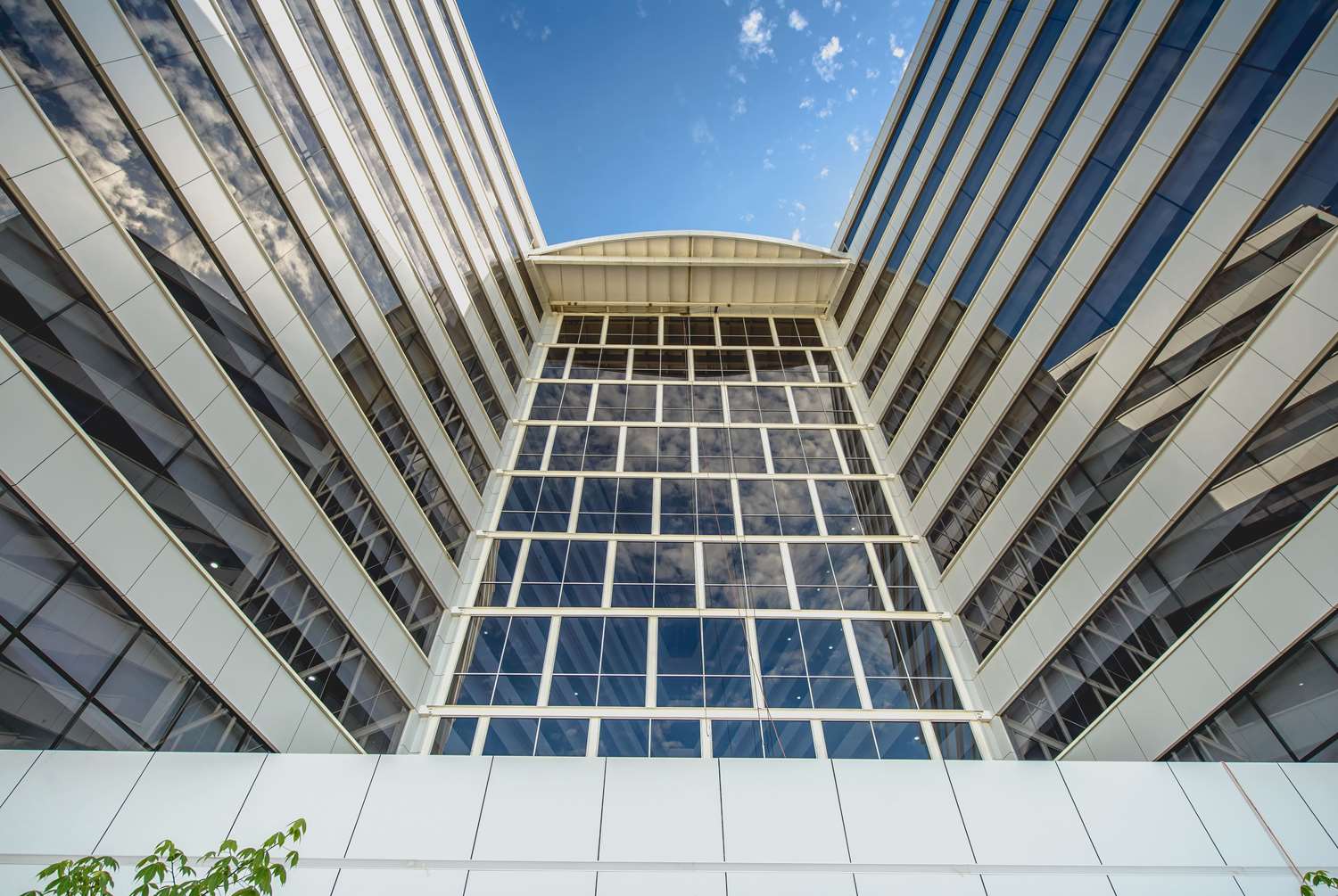 Wyndham Manta Sail Plaza Hotel and Convention Center 4/57