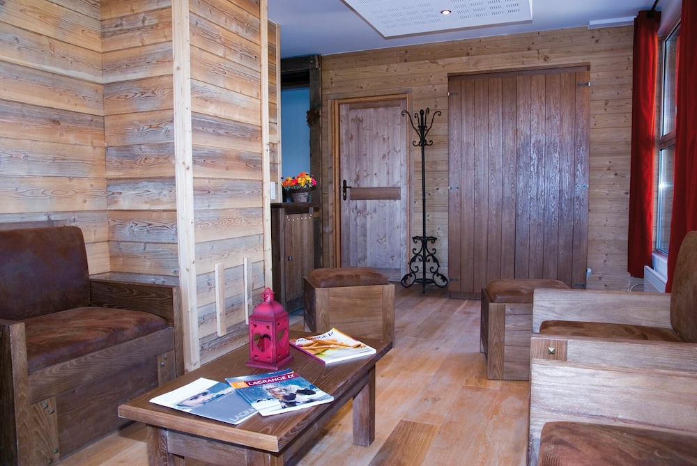 Residence Lagrange Vacances Les Chalets De L'adet 15/18