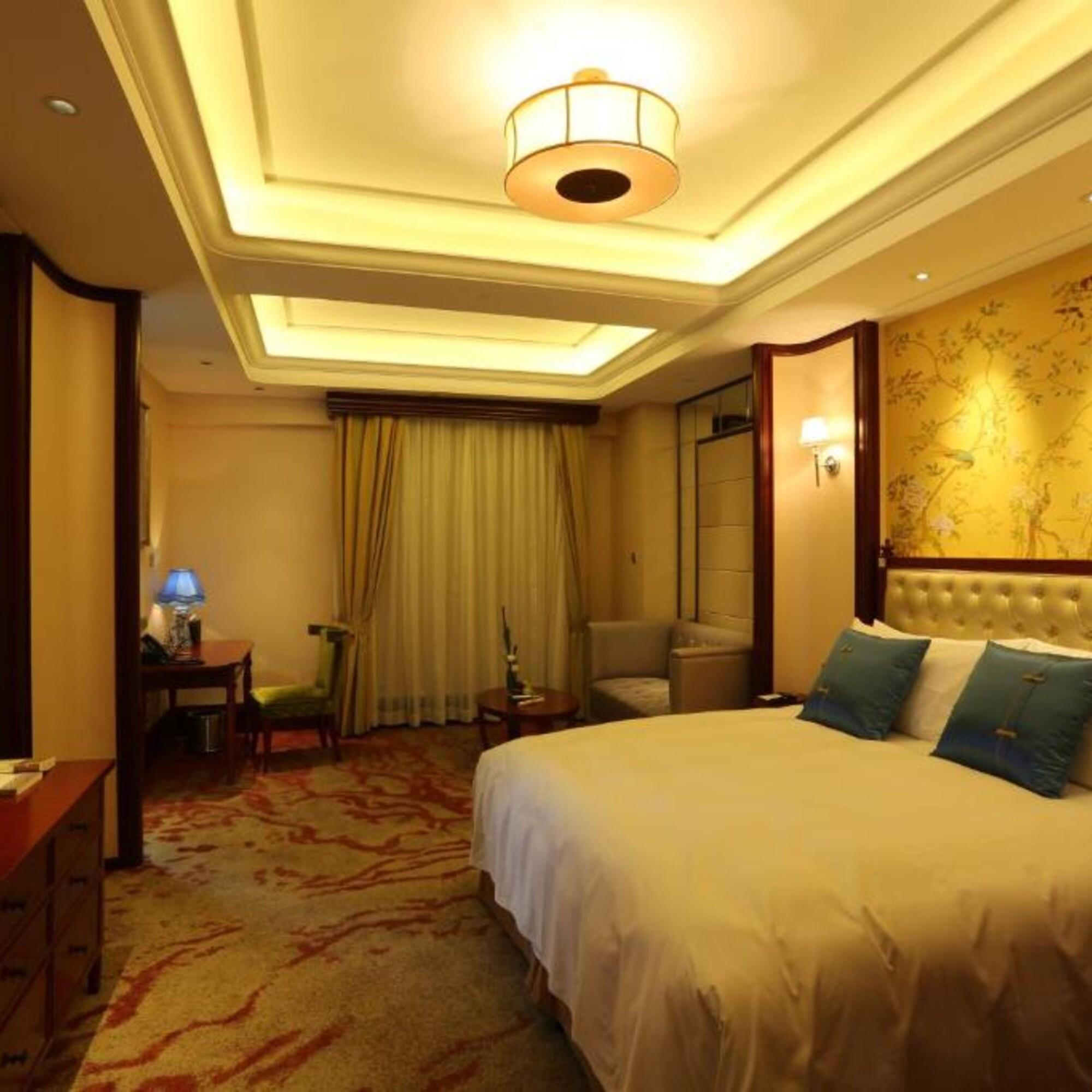Linhai S And N International Hotel 17/39