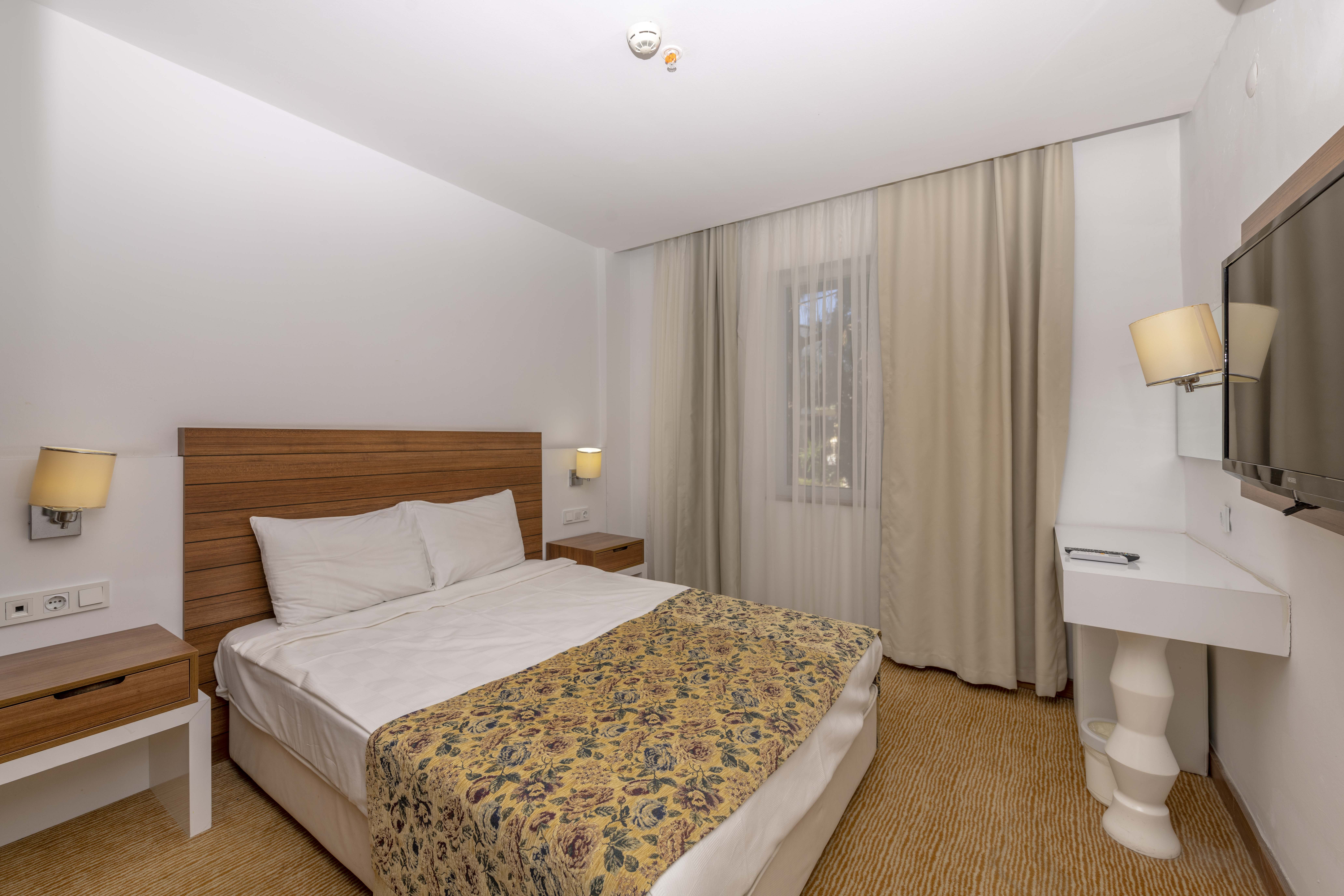 Room, Double Bed
