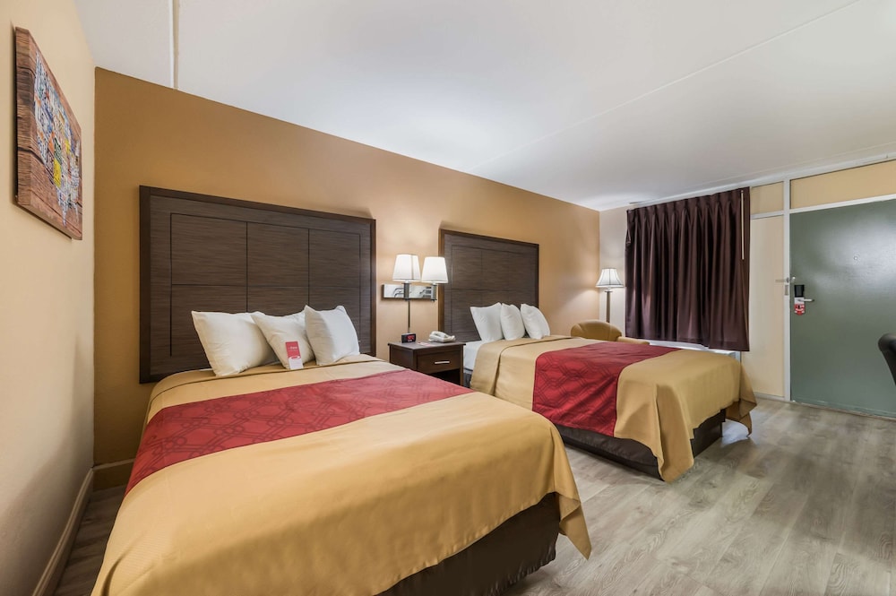 Econo Lodge Cullman South 14/25