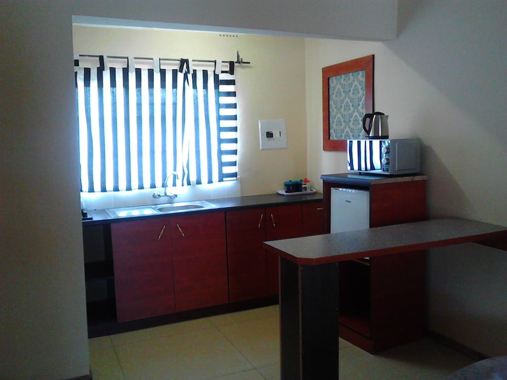 Pacific Conqueror Self Catering Units 19/32