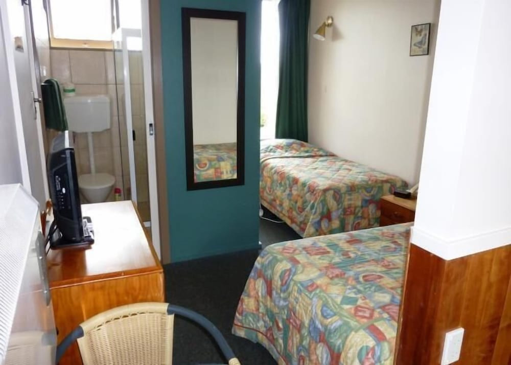 Mountain View Country Inn 16/32