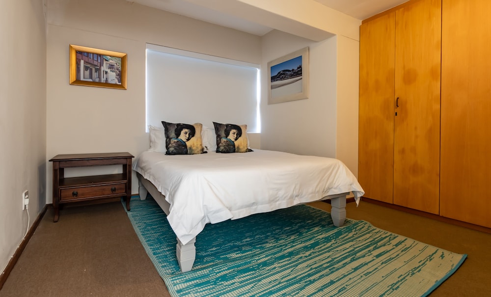 Dutton's Cove Guesthouse 9/50