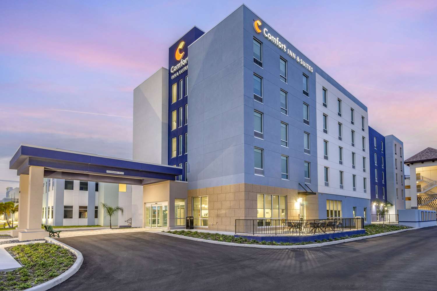 Comfort Inn & Suites New Port Richey Downtown District 6/39
