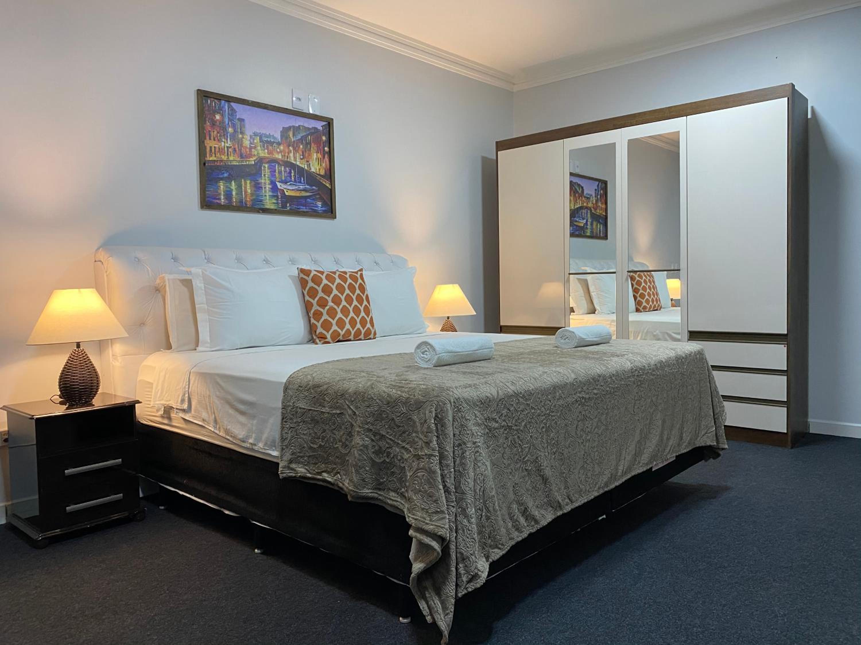 Quarto Luxo Silver 9/14