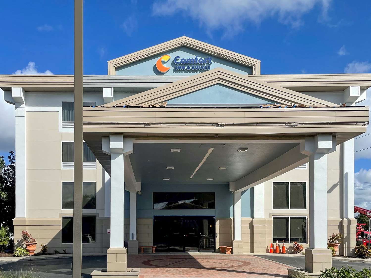 Comfort Inn & Suites Sarasota I75 2/44