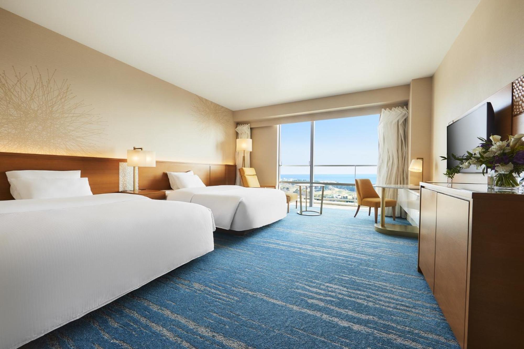 Luxury, Twin Beds, Precious Floor