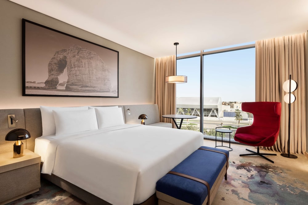 غرفة سوبيريور، فندق راديسون بلو مركز الرياض للمؤتمرات والمعارض(Radisson Blu Hotel Riyadh Convention & Exhibition Center) 2/6