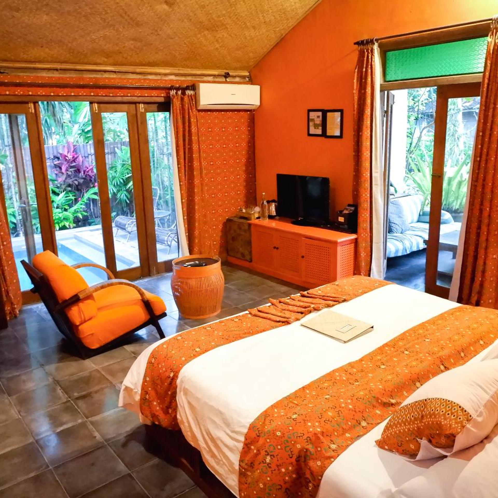 Heritage, Plunge Pool