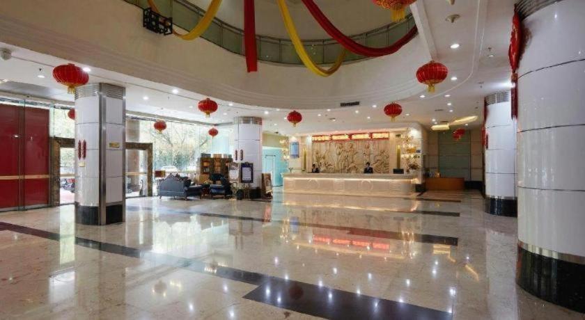 Vienna Hotel (Xiamen Airport, Jiangtou Metro Station) 11/51