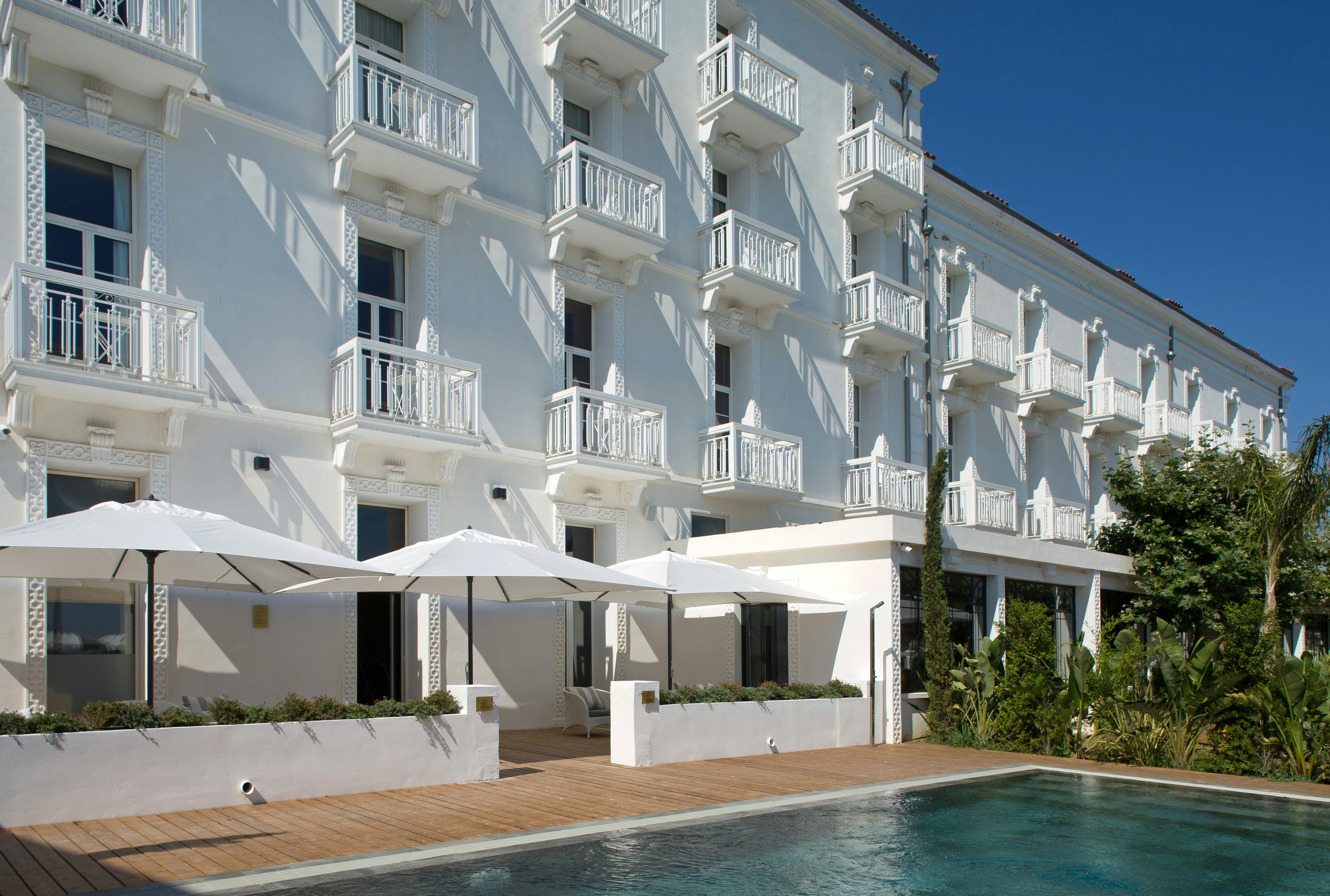 GRAND HOTEL DES SABLETTES PLAGE, CURIO COLLECTION BY HILTON 5/45