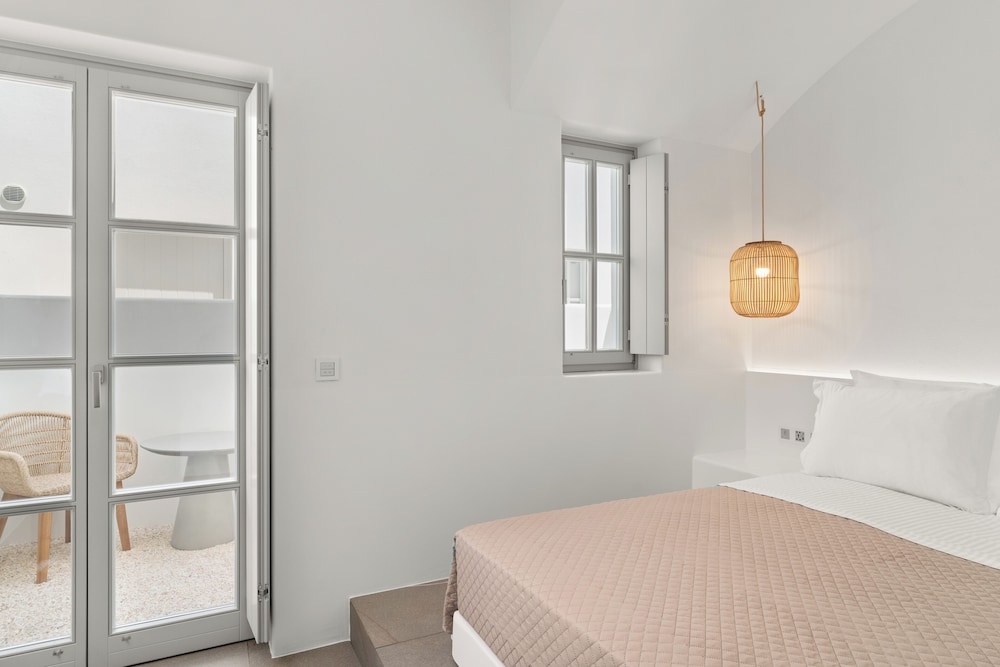 Mr & Mrs White Paros Suites & More 36/36