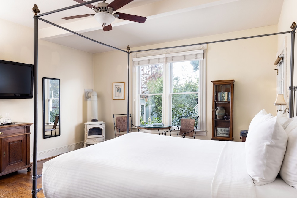 Centrella Inn 14/67