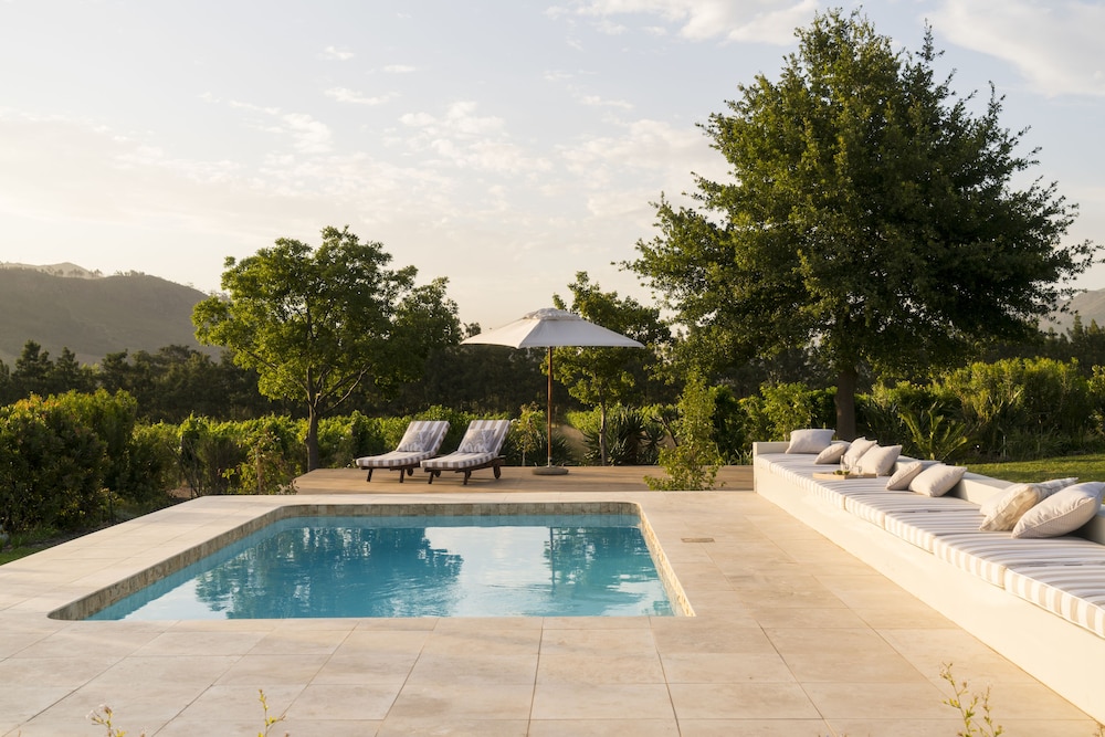 Cape Vue Country House 33/37