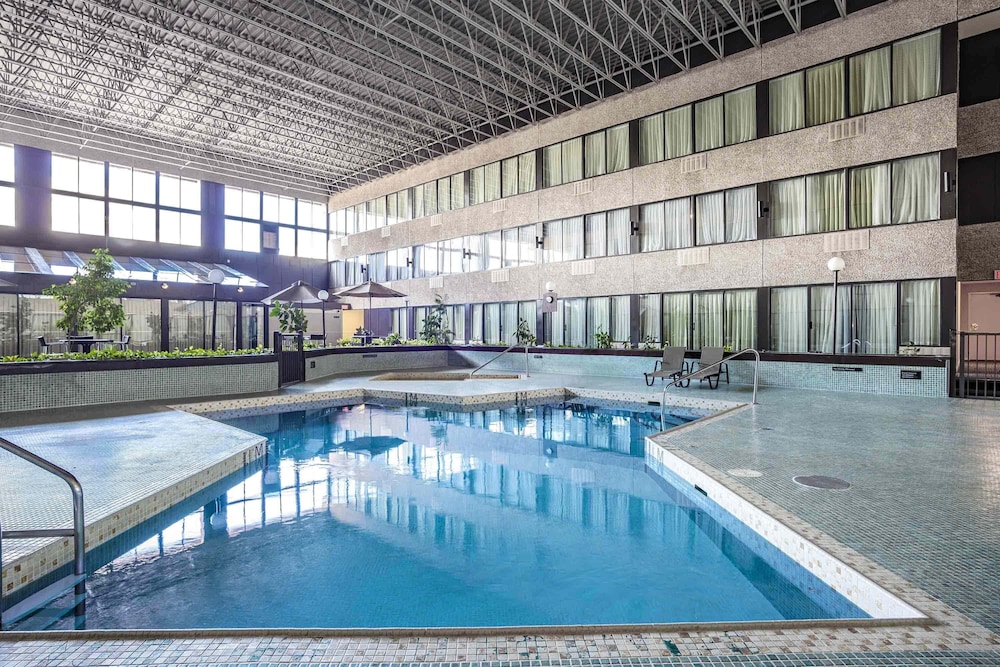 Sandman Hotel Penticton 3/49