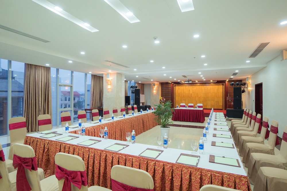 Vinh Hoang Hotel 53/66