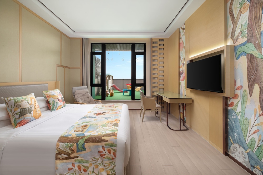 Hut, Forest, Guest Room, Deluxe, King Bed, Balcony