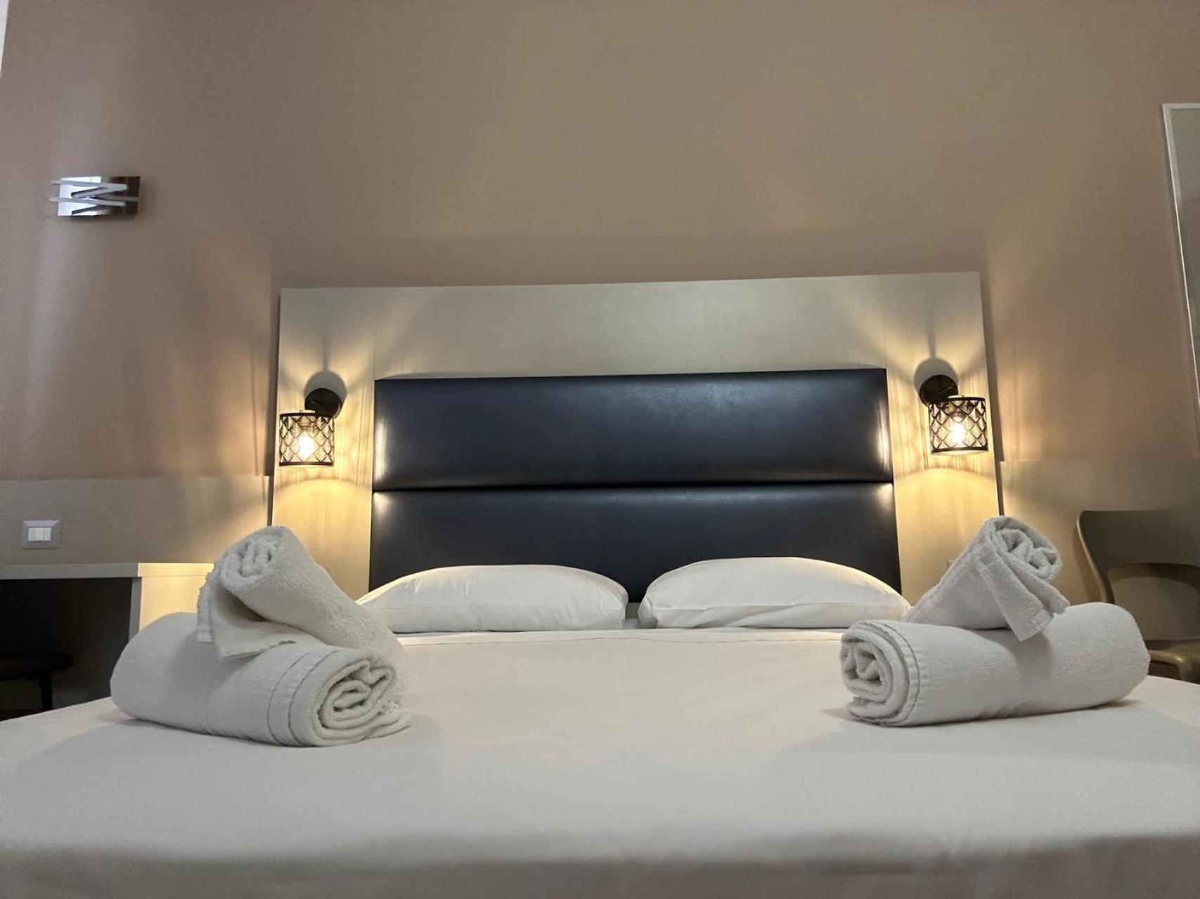 HOTEL CITY 20 13/31