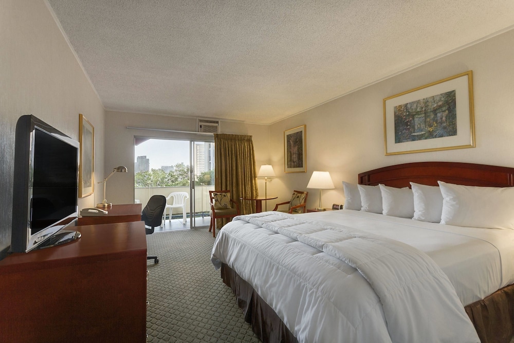 Days Inn by Wyndham San Diego/Downtown/Convention Center 10/30