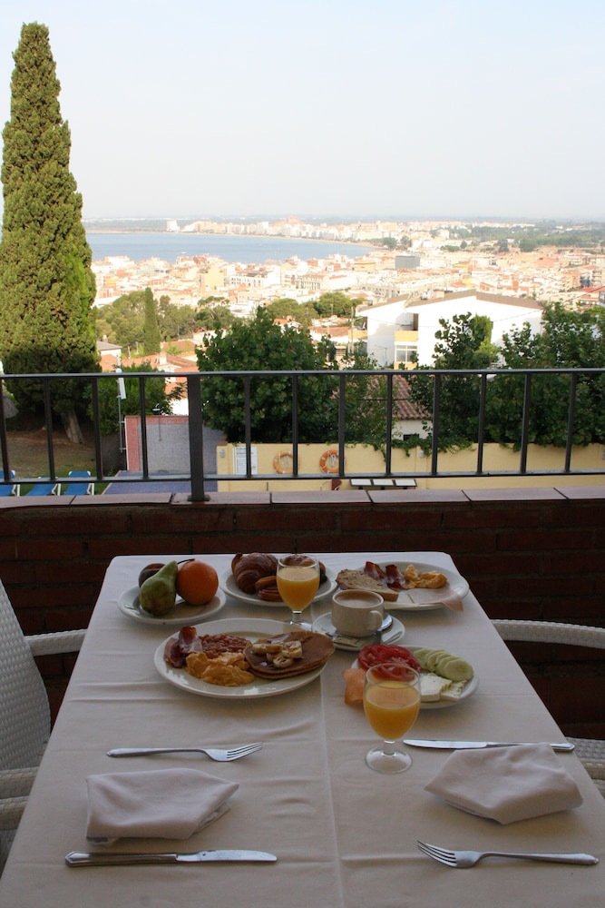 Hotel Grecs 24/37