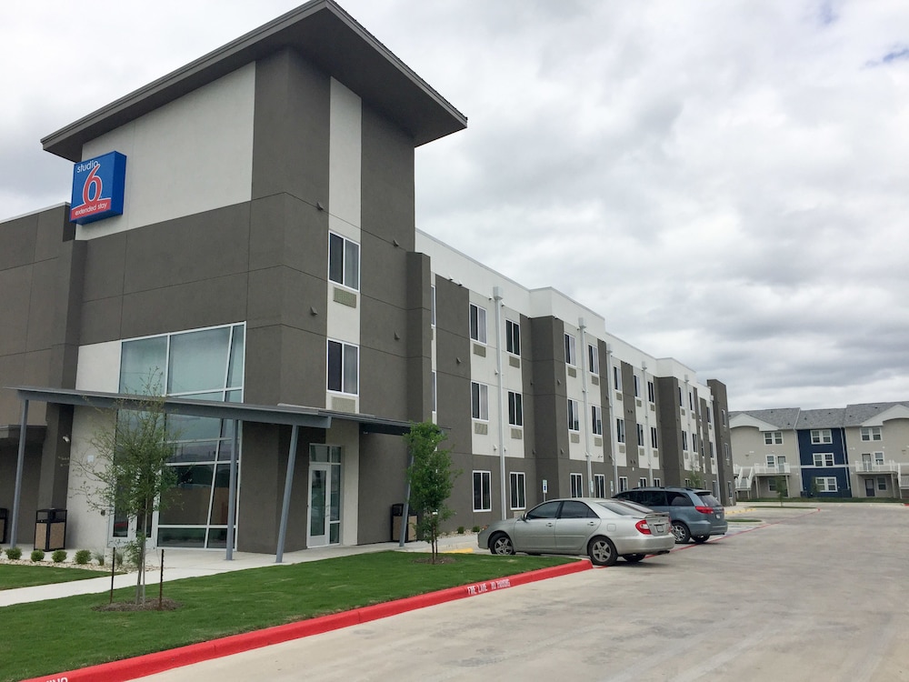Studio6 San Marcos, TX in SAN MARCOS - TX