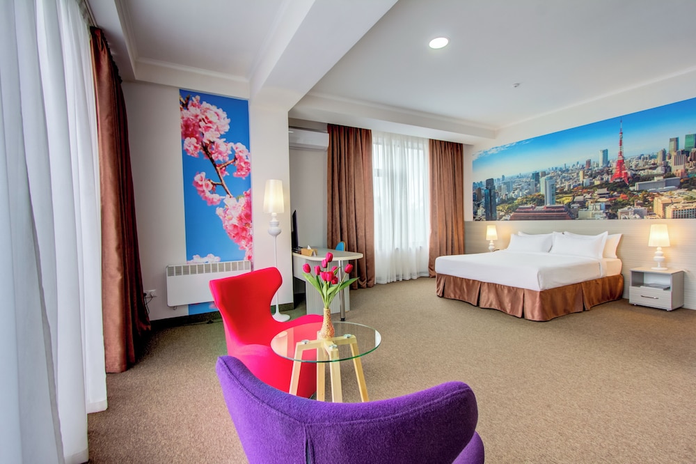 Bridges Hotel 24/50