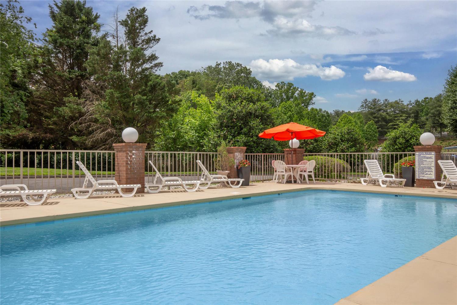 Quality Inn Mount Airy Mayberry 11/11