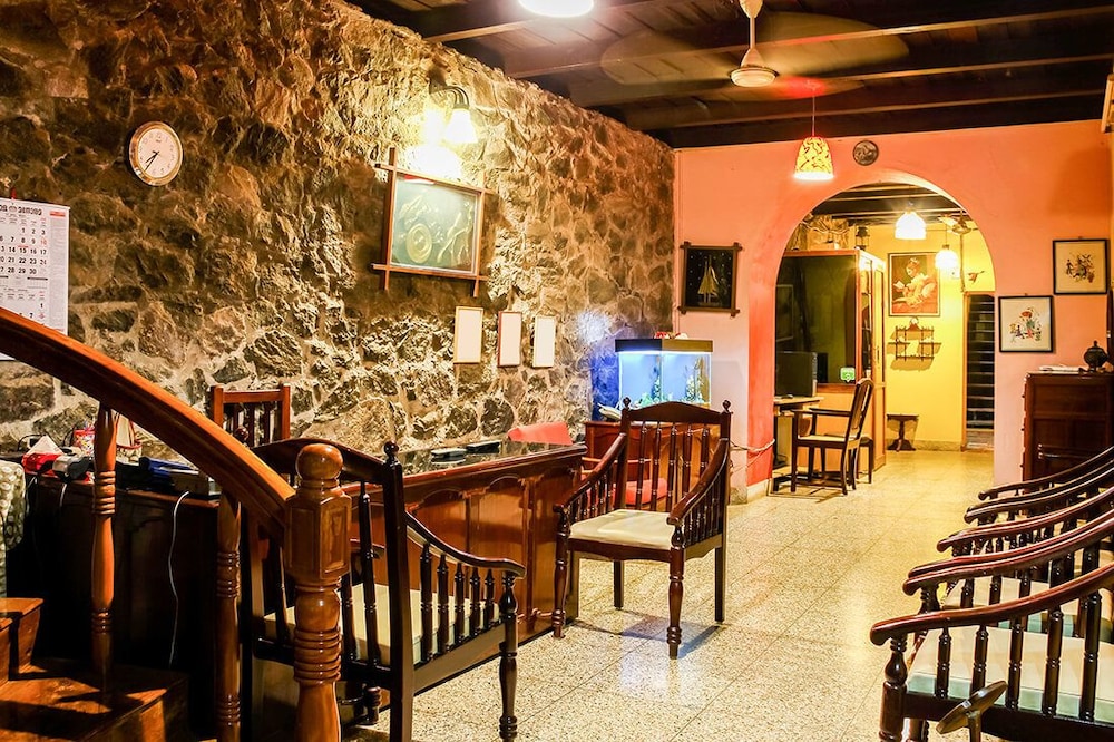 CHIRAMEL RESIDENCY FORTKOCHI 48/54