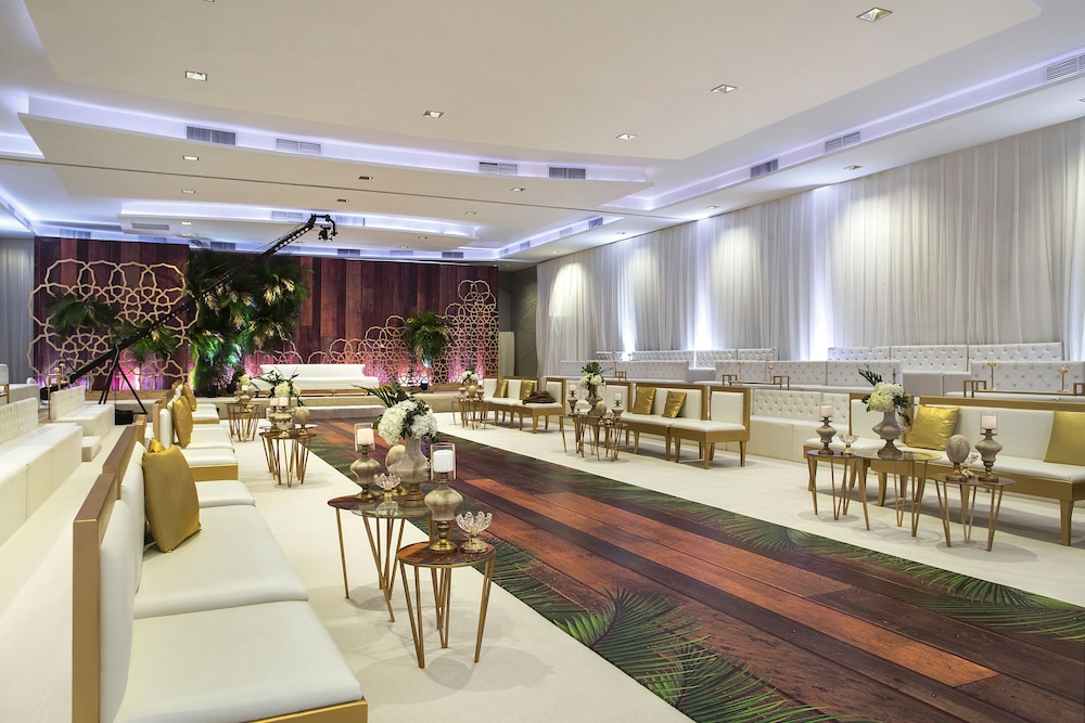 The Palms Beach Hotel And Spa 51/68