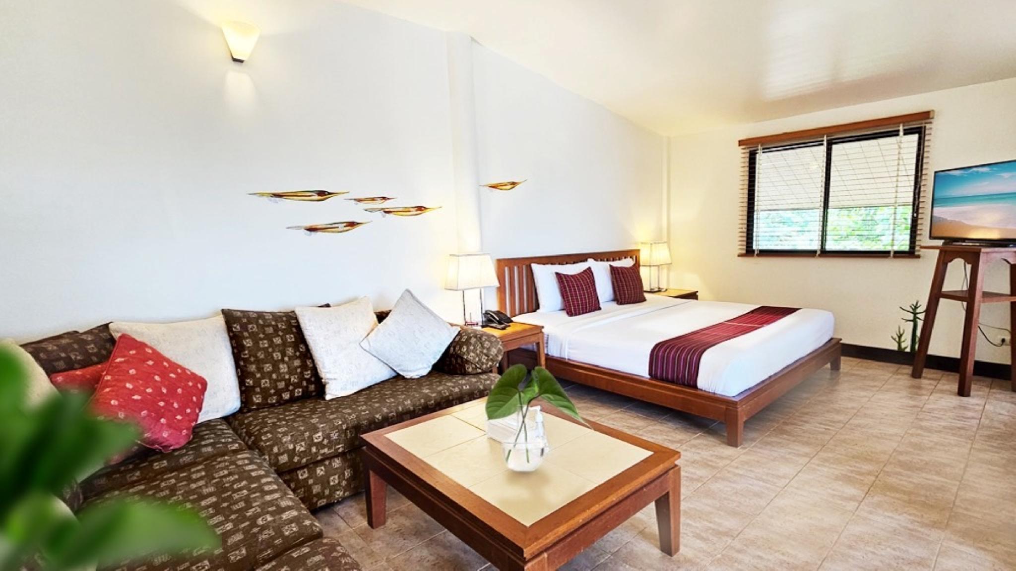 2 Bedrooms, Tree Top, Suite, Sea View, Top Wing