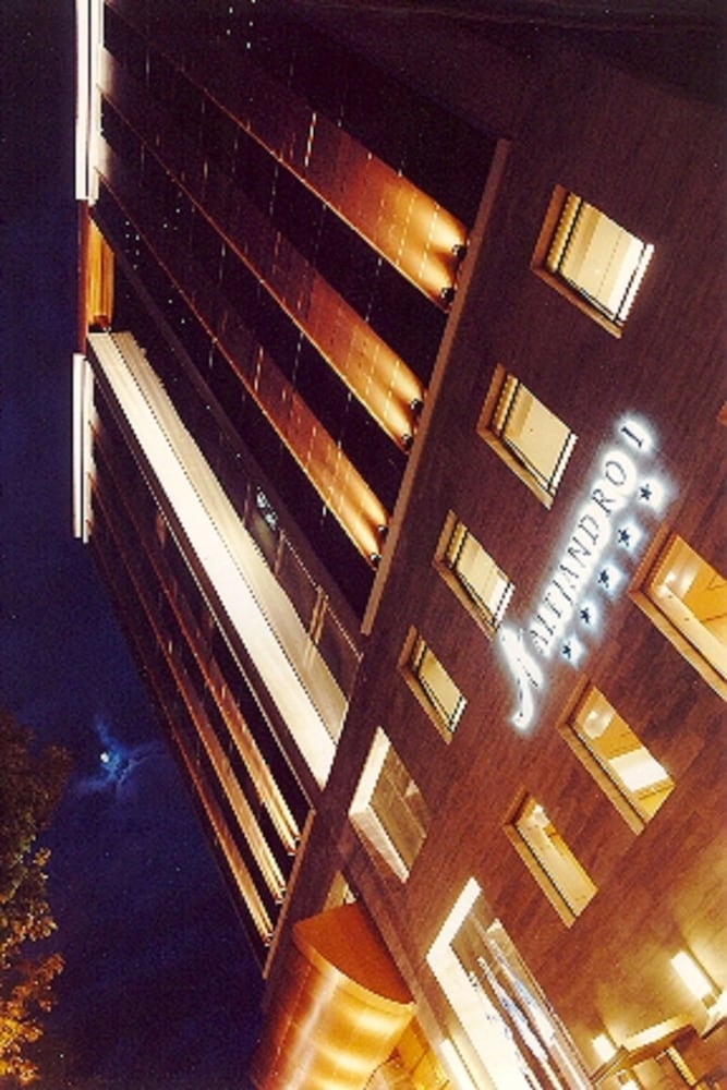 Alejandro I Hotel 6/68