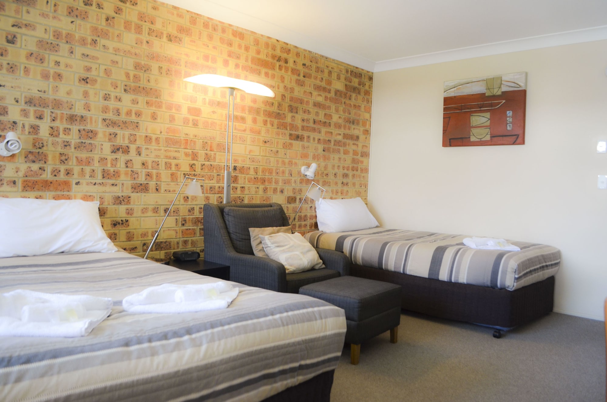 ROOM, TRIPLE