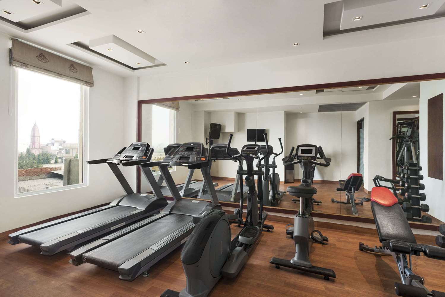 Days Hotel by Wyndham Panipat 4/12