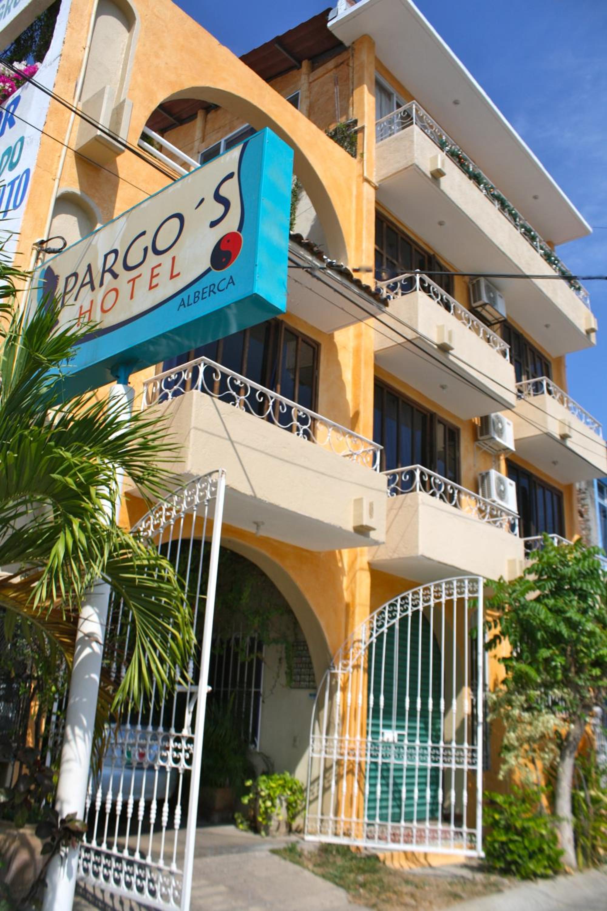 Pargos Hotel 2/42