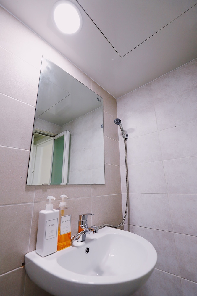 Fully Hong Hostel Insadong 9/35
